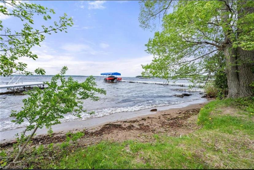 Dorado At The Kabins By The Falls Fenelon Falls Экстерьер фото